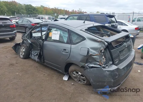 2005 Toyota Prius from USA, damaged, VIN JTDKB20UX53005018